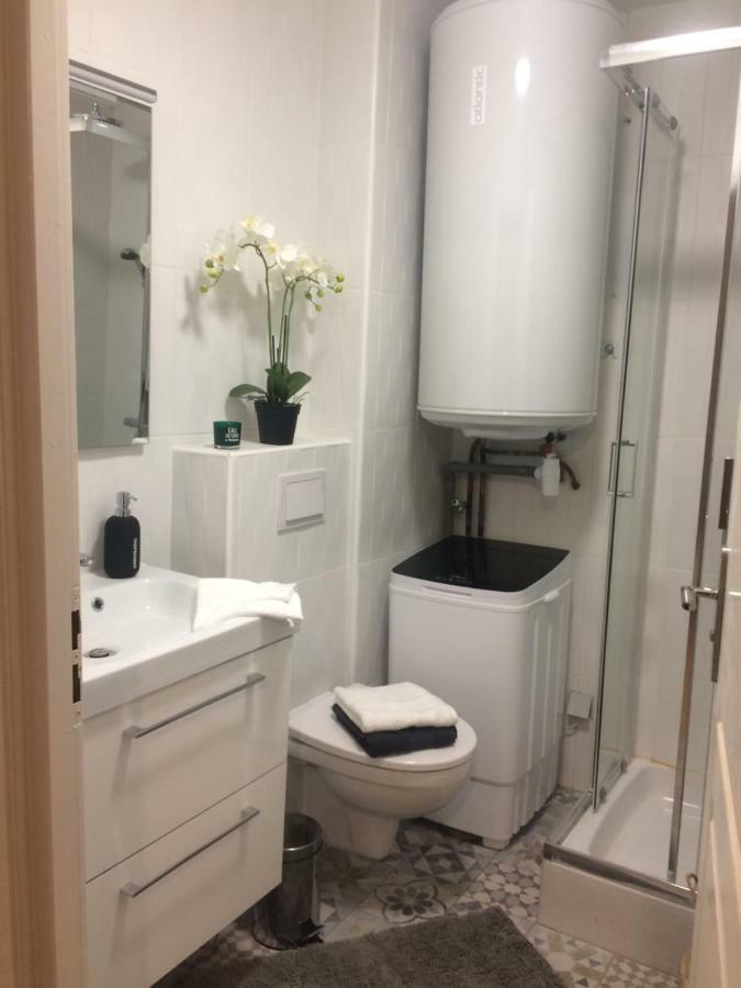 Sci Charcutiere 64 Apartment Байон Екстериор снимка